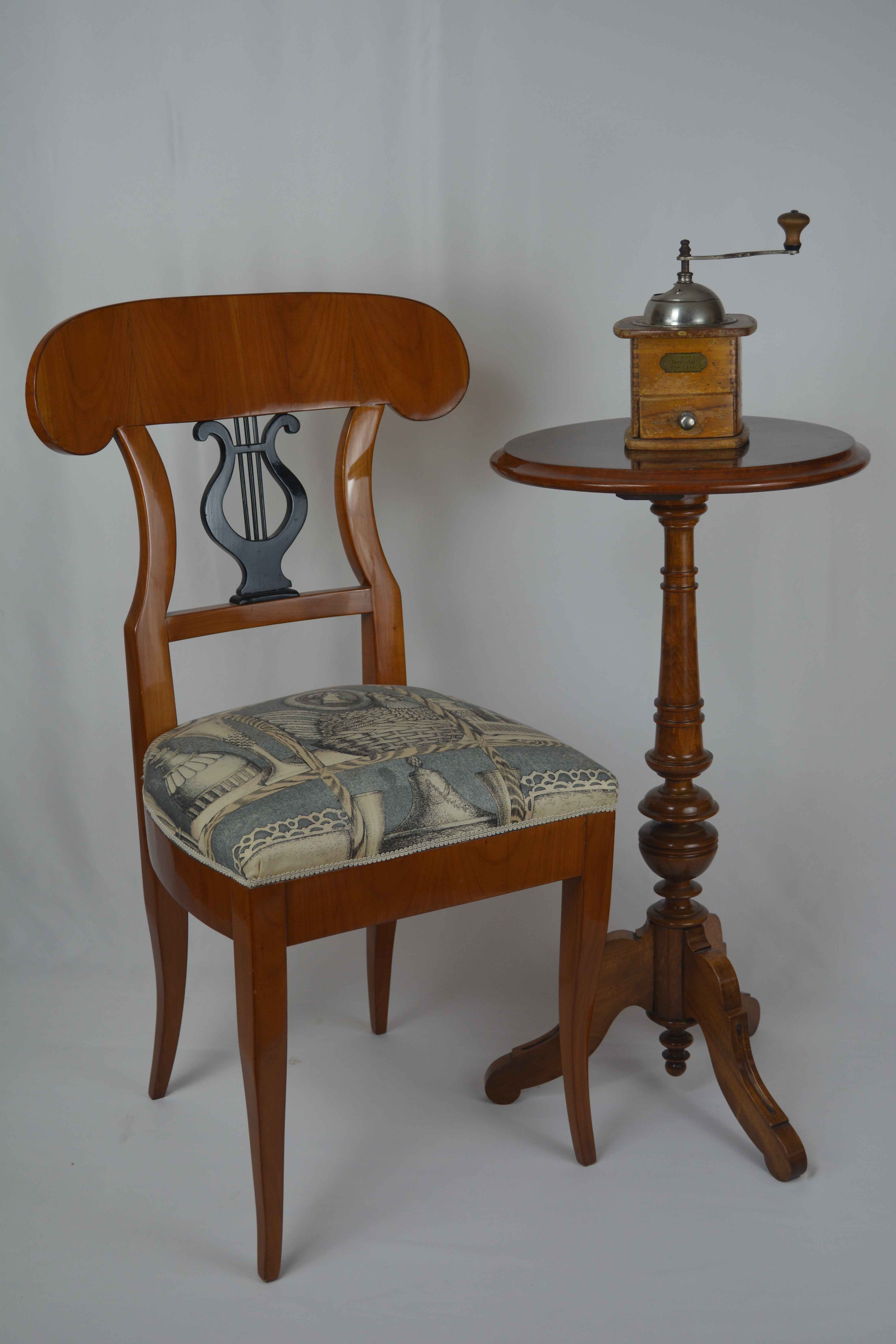 Antikes Möbelstück